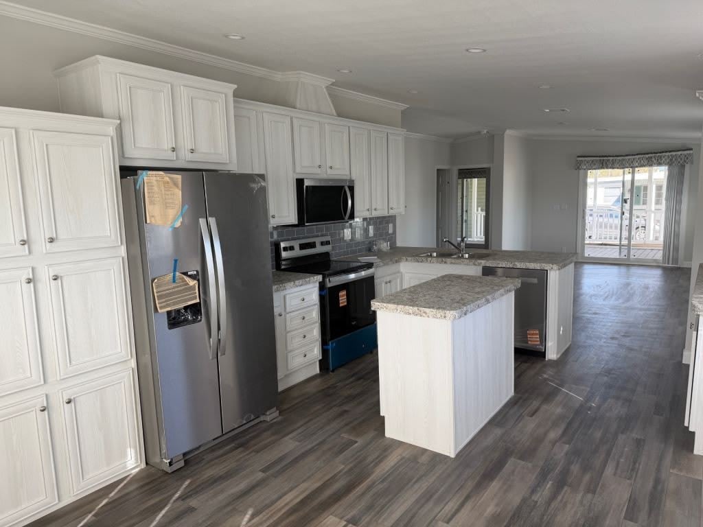 160 4th Street W – photo 3