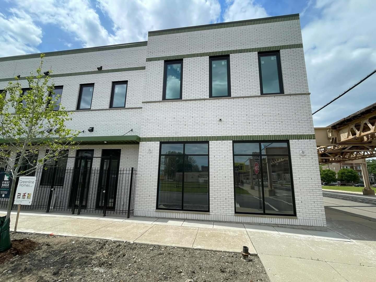 6302 S Champlain Avenue – photo 2