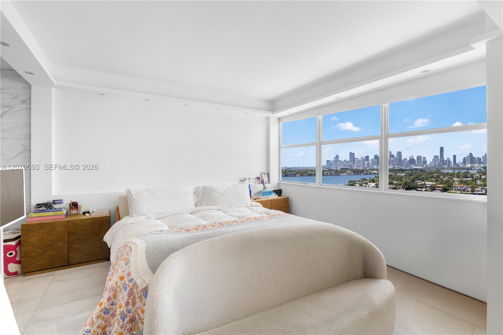 3 Island Avenue – photo 4