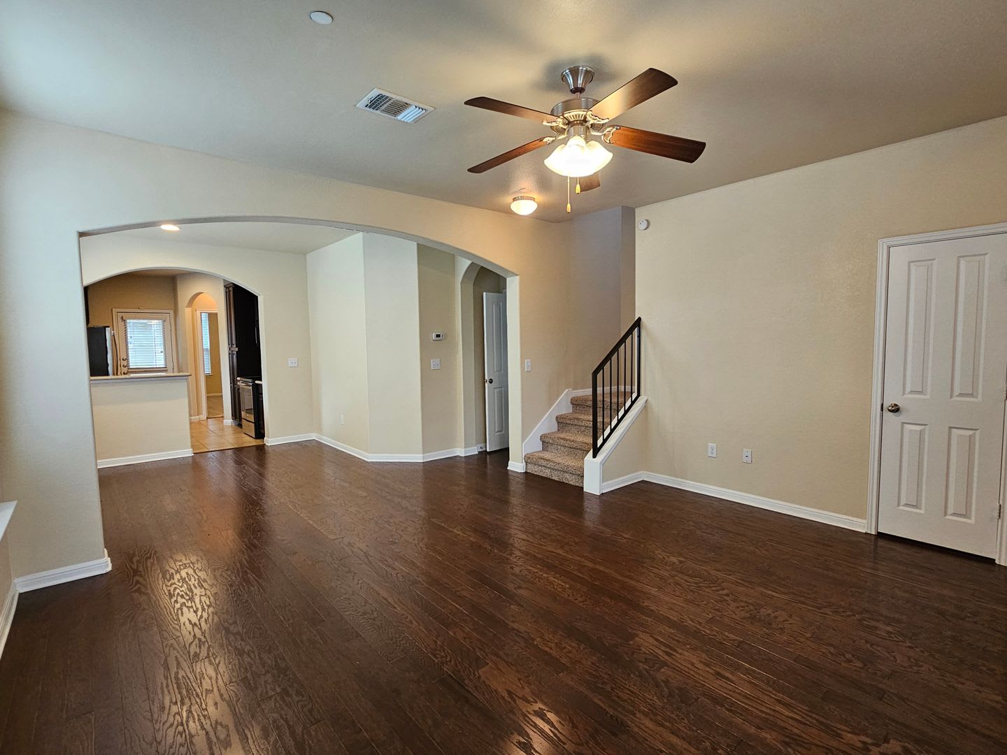 Beautiful Two-story 3 bed / 2.5 bath Home in Cedar Park – photo 5
