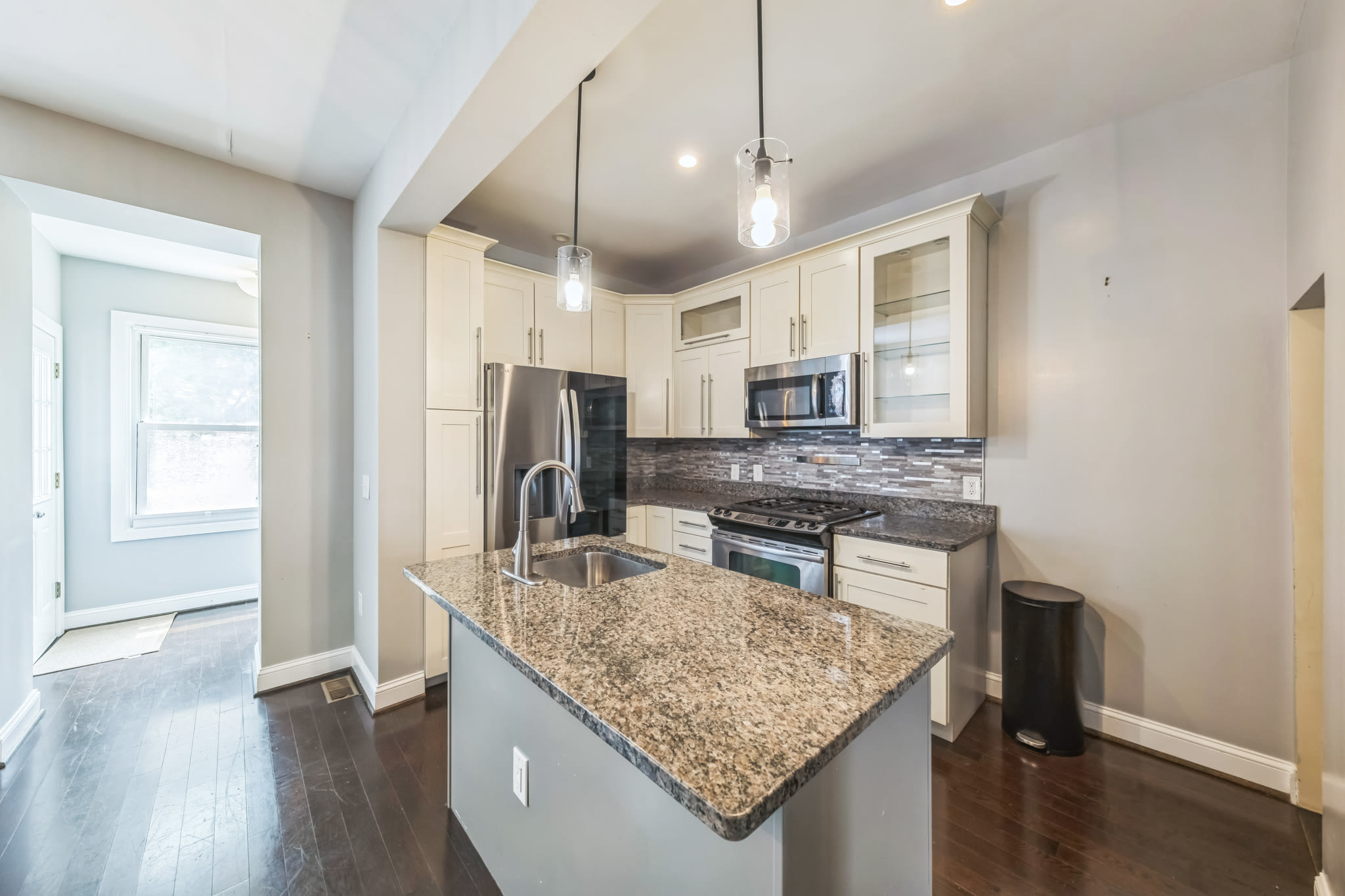 723 K Street Northeast – photo 4