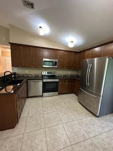 9211 Seville Road – photo 4