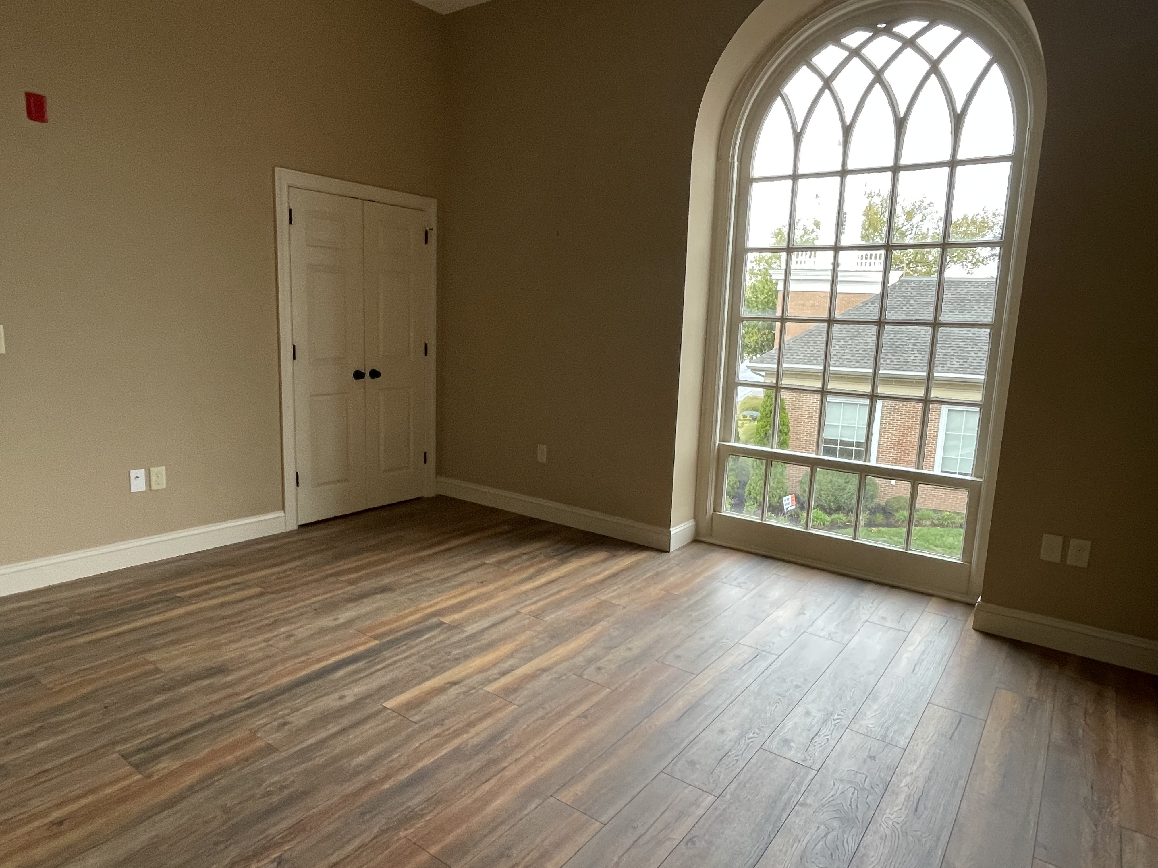 245 W Broad St – photo 3