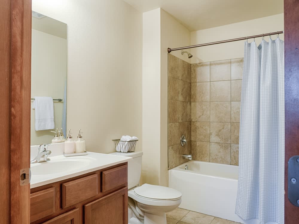 Rockridge Apartment Homes – photo 4