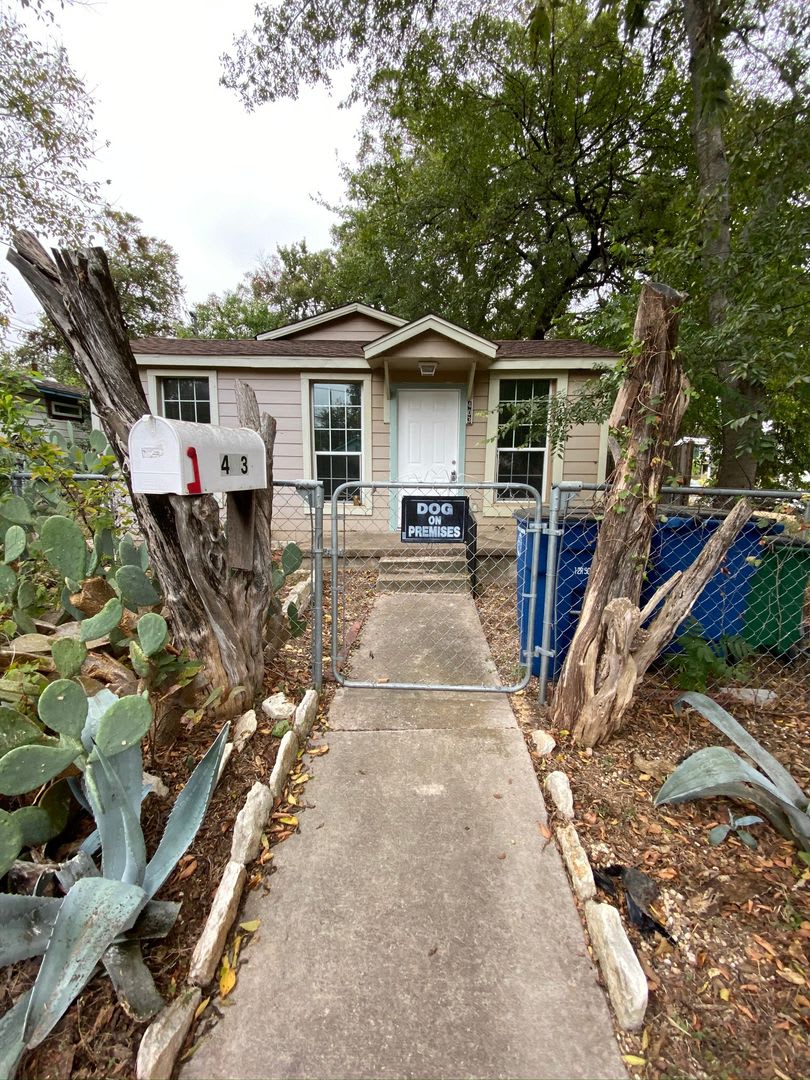 78702 East Of Downtown Sfh – photo 1