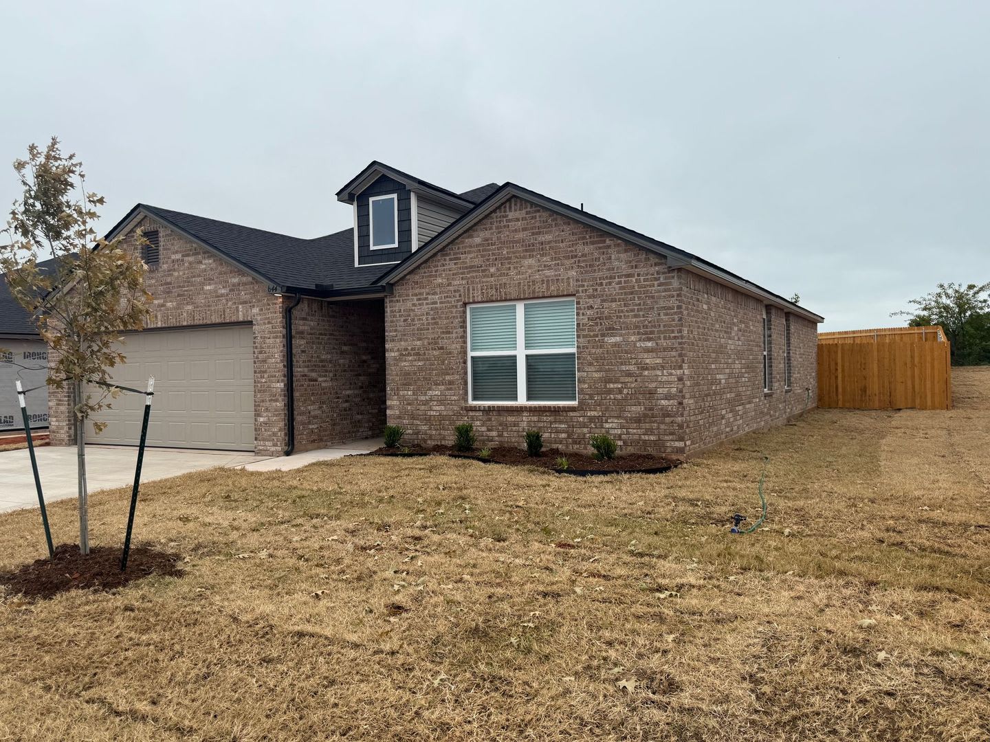 Very Nice and Spacious 3 Bedroom Home in Newcastle Schools – photo 2
