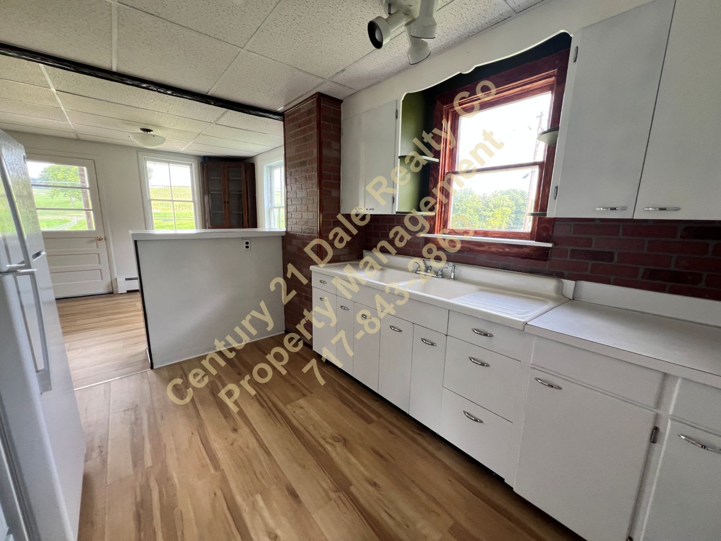 4 Bedroom Farm House in Red Lion School District – photo 3