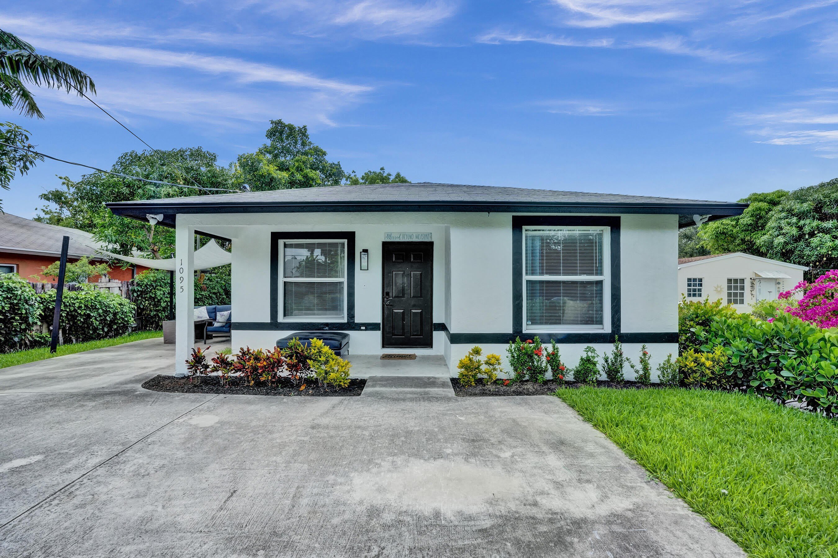 1095 Miami Boulevard – photo 3