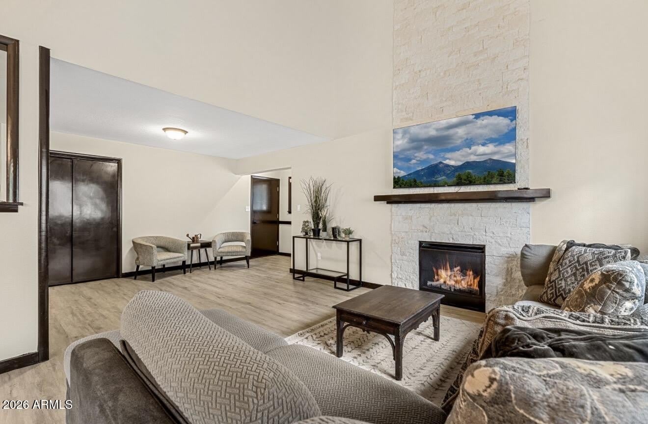 2803 N CAREFREE Circle – photo 4