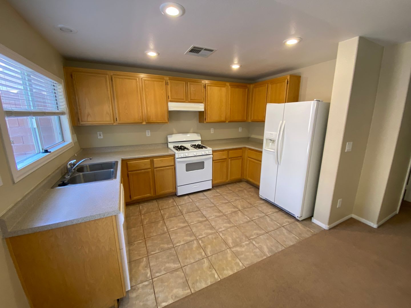 Wonderful 3 Bed 2 5 Bath Home Located In Summerlin – photo 5