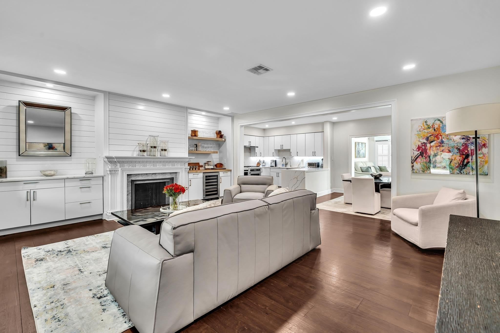 746 NE 16th Terrace – photo 3