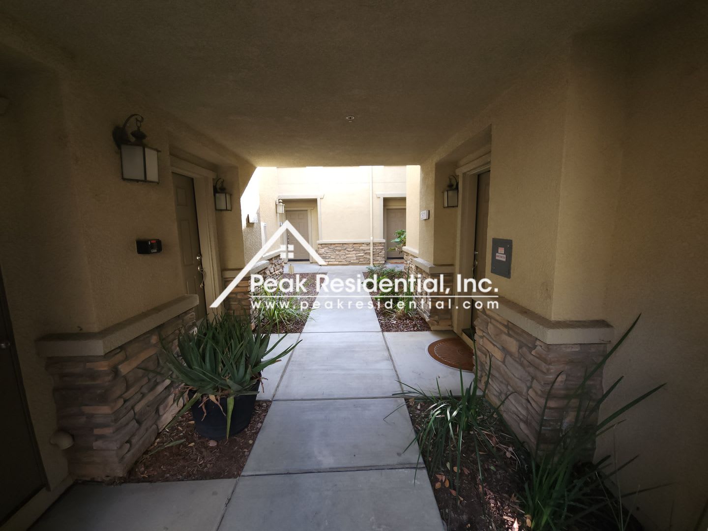 Nice 2bd/2ba North Natomas Condo with 2 Car Garage – photo 3
