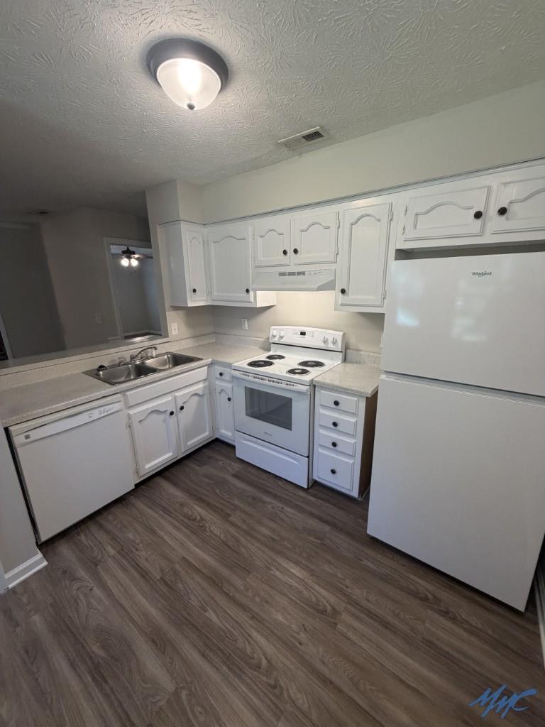 1248 Hamilton Dr. – photo 2