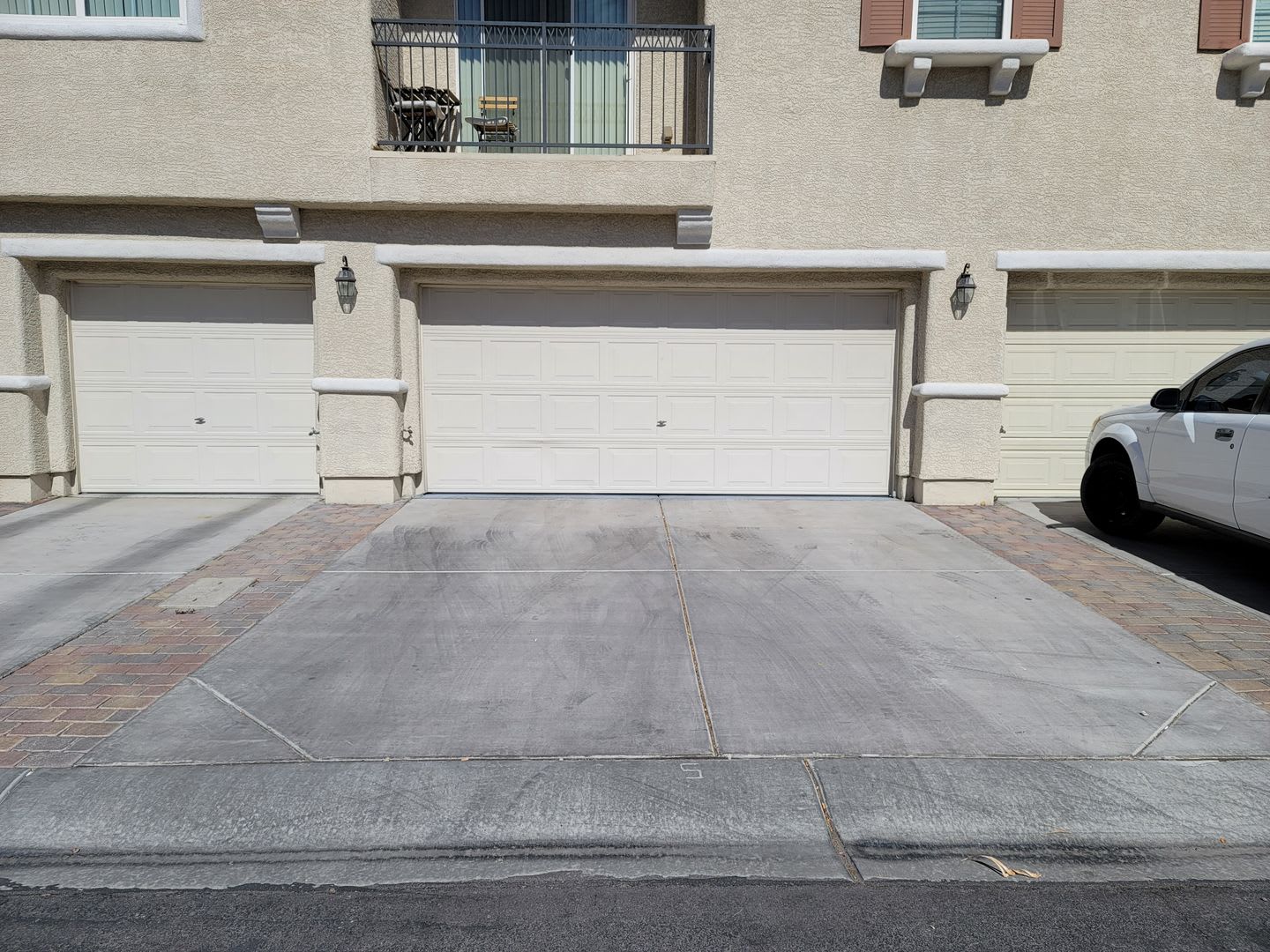 6140 Pine Villa St #103 // 3 bedroom, 2.5 bath, 2 car garage, 2 car driveway with backyard – photo 2
