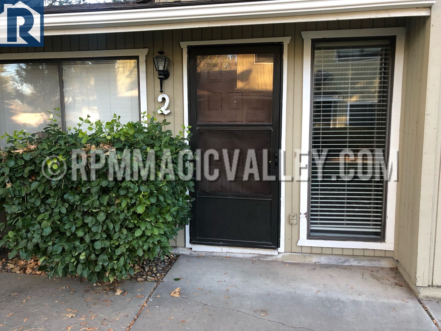 747 Meadows Drive 2 2 Bed 1 5 Bath – photo 3