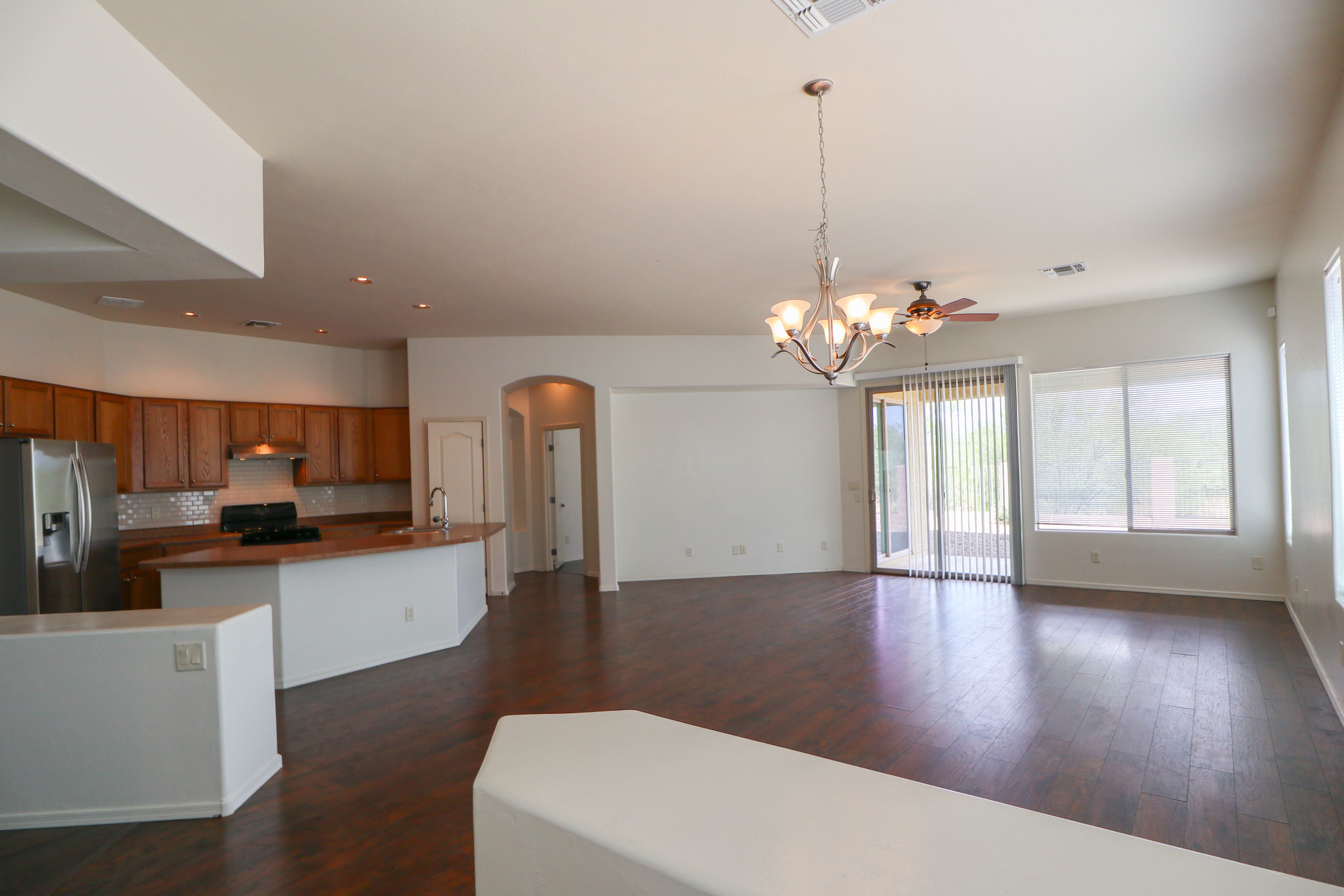 1022 W Blue Crest Dr – photo 1