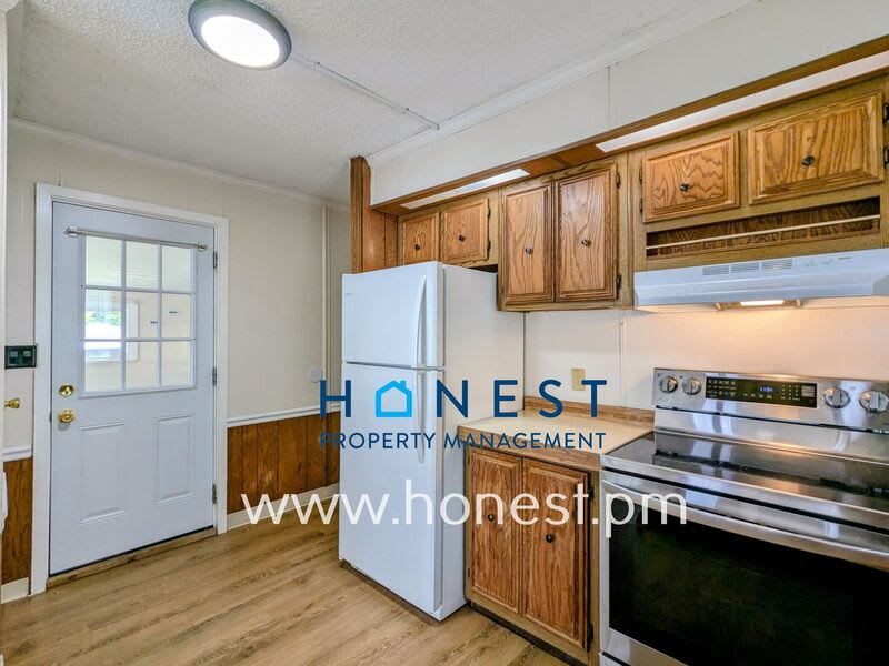 1860 Hallowell Rd – photo 4
