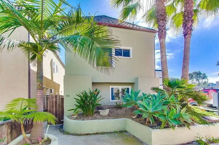 815 Salem Ct – photo 1