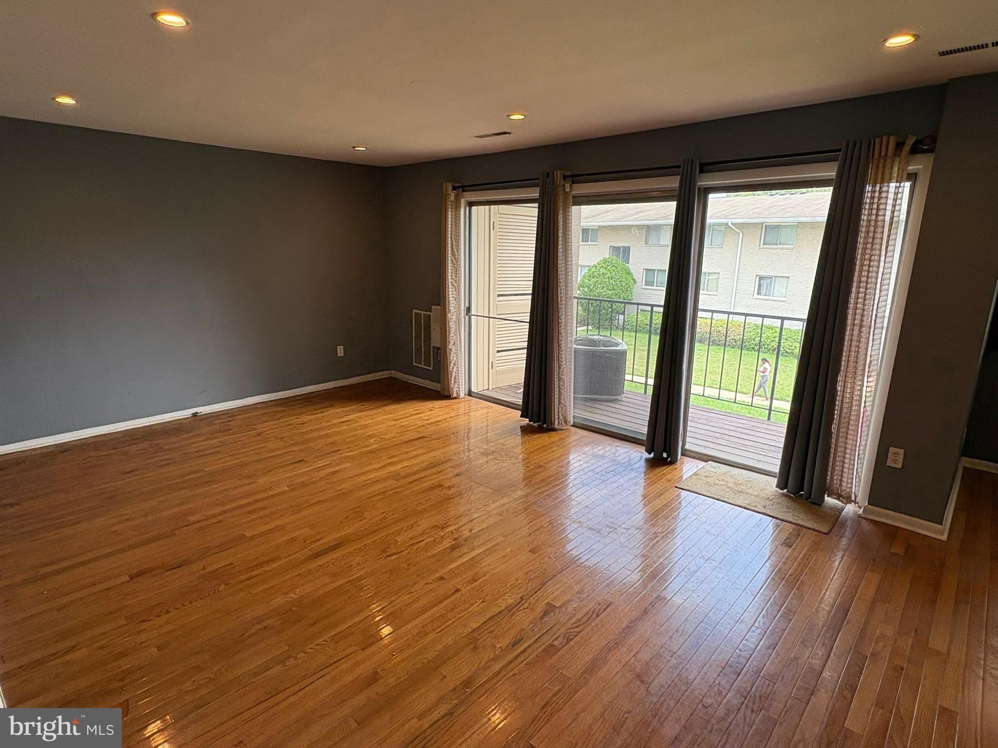 5424 85TH – photo 2