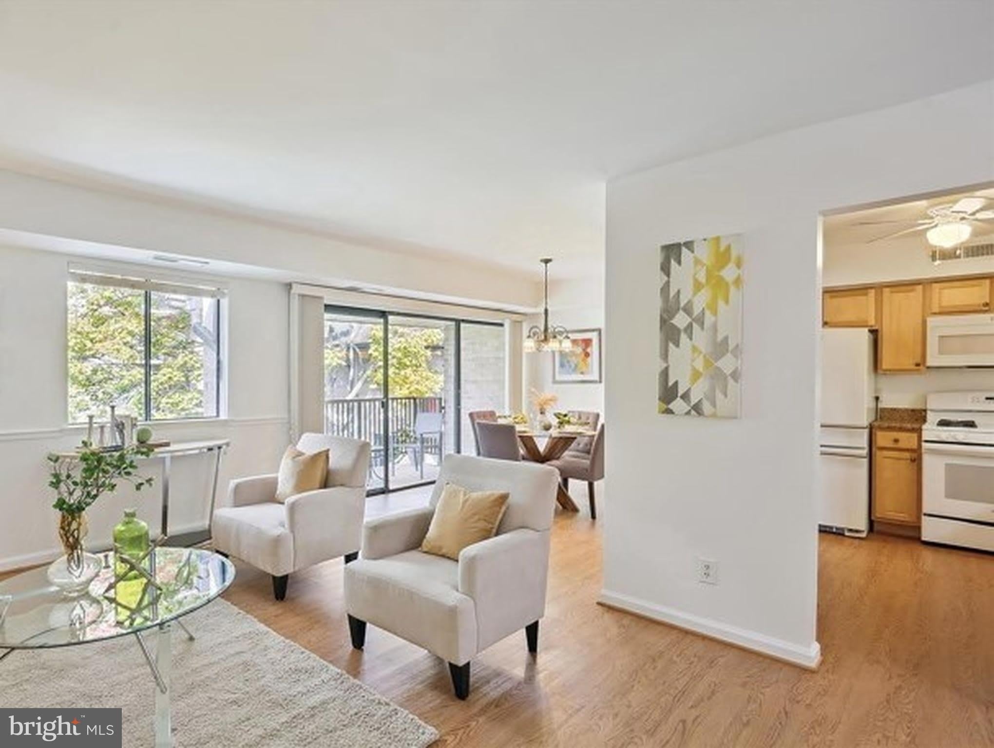 10 MONROE Street – photo 4