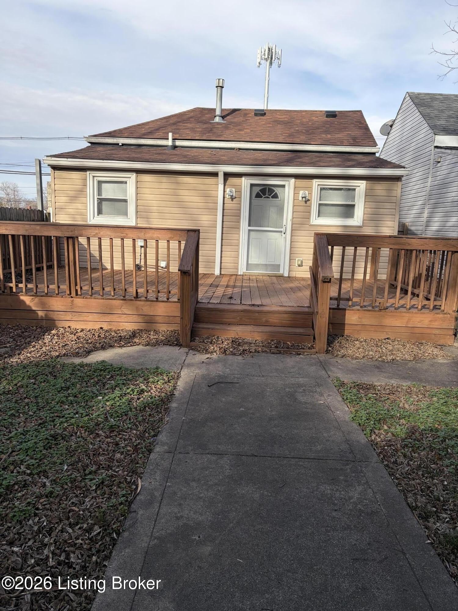 604 Winkler Ave – photo 3
