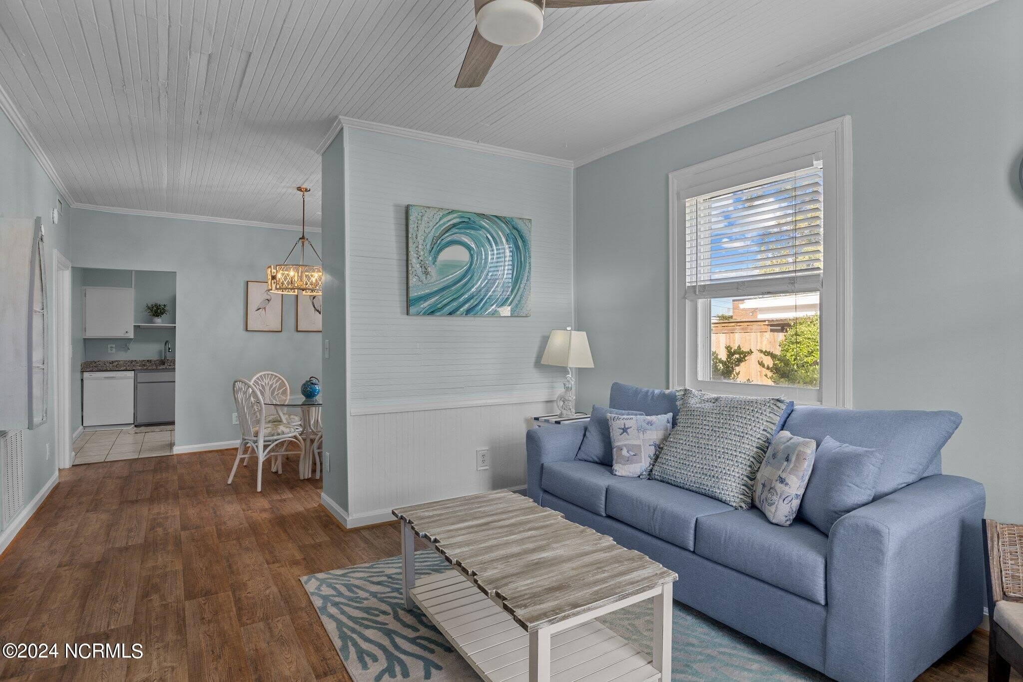 1406 Evans Street – photo 5