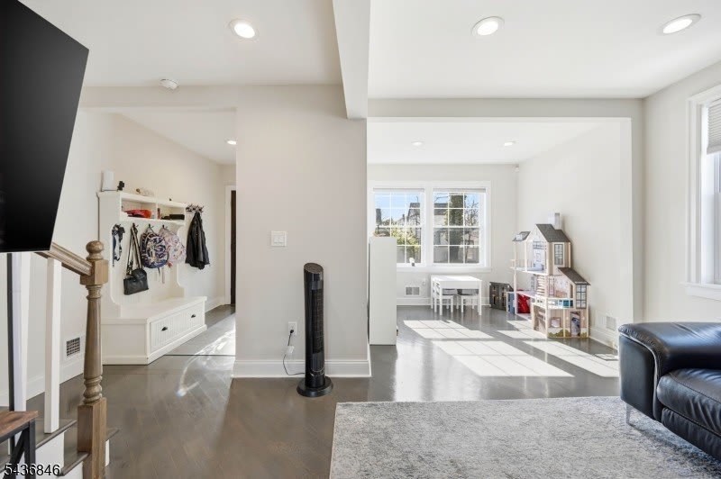 538 W Broad St – photo 5