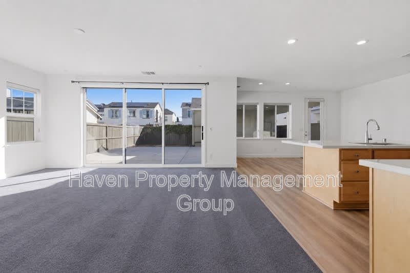 3003 Neil Jerome Drive – photo 2