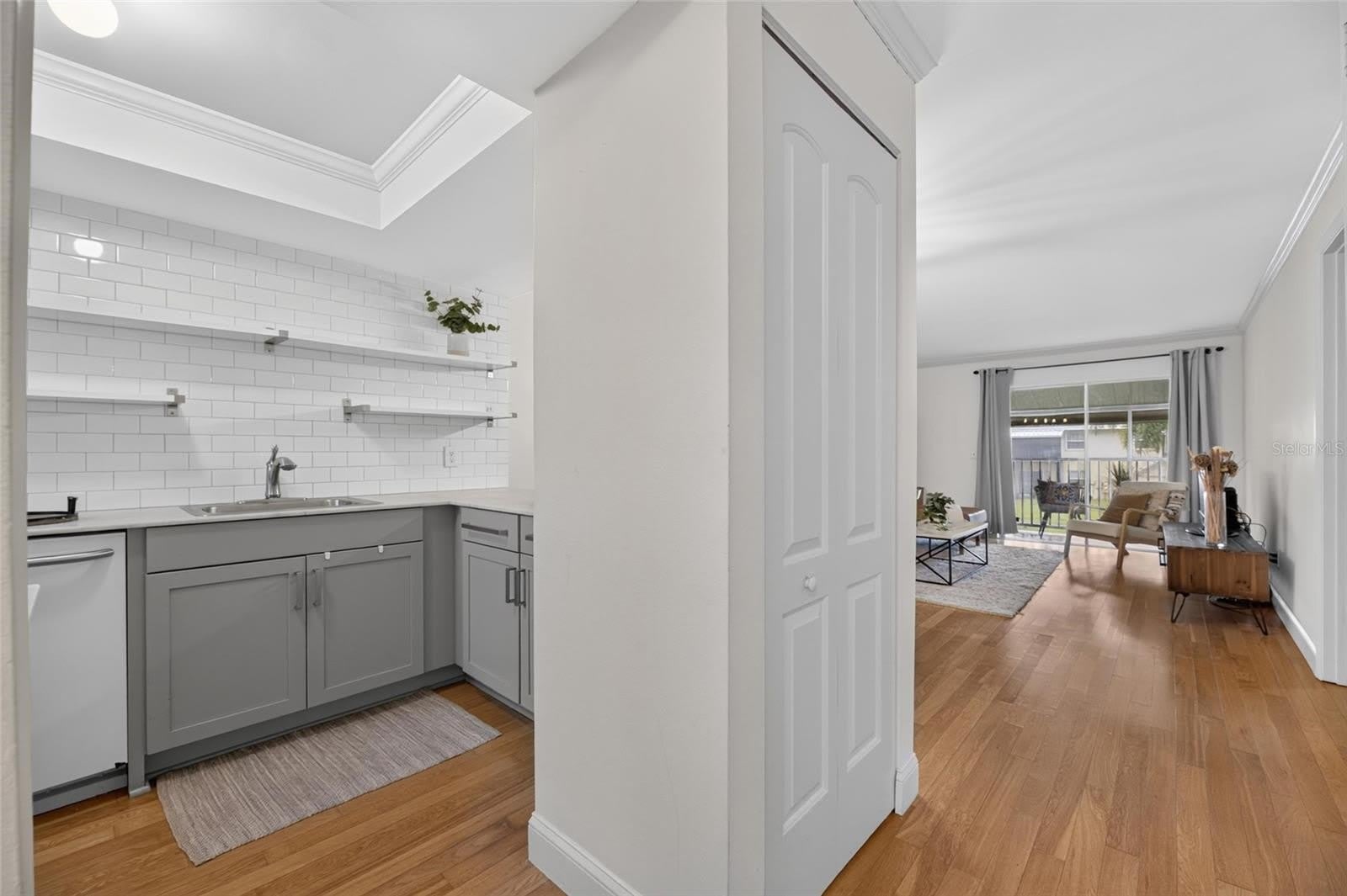 3812 N OAK Drive – photo 4
