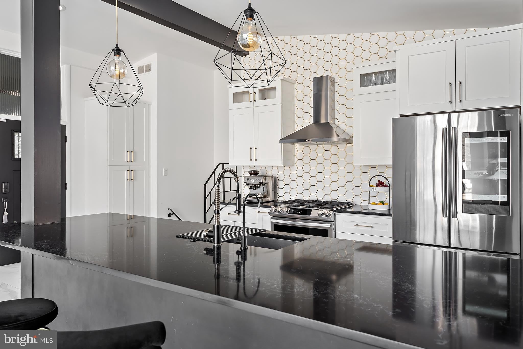 608 Winona Court – photo 3