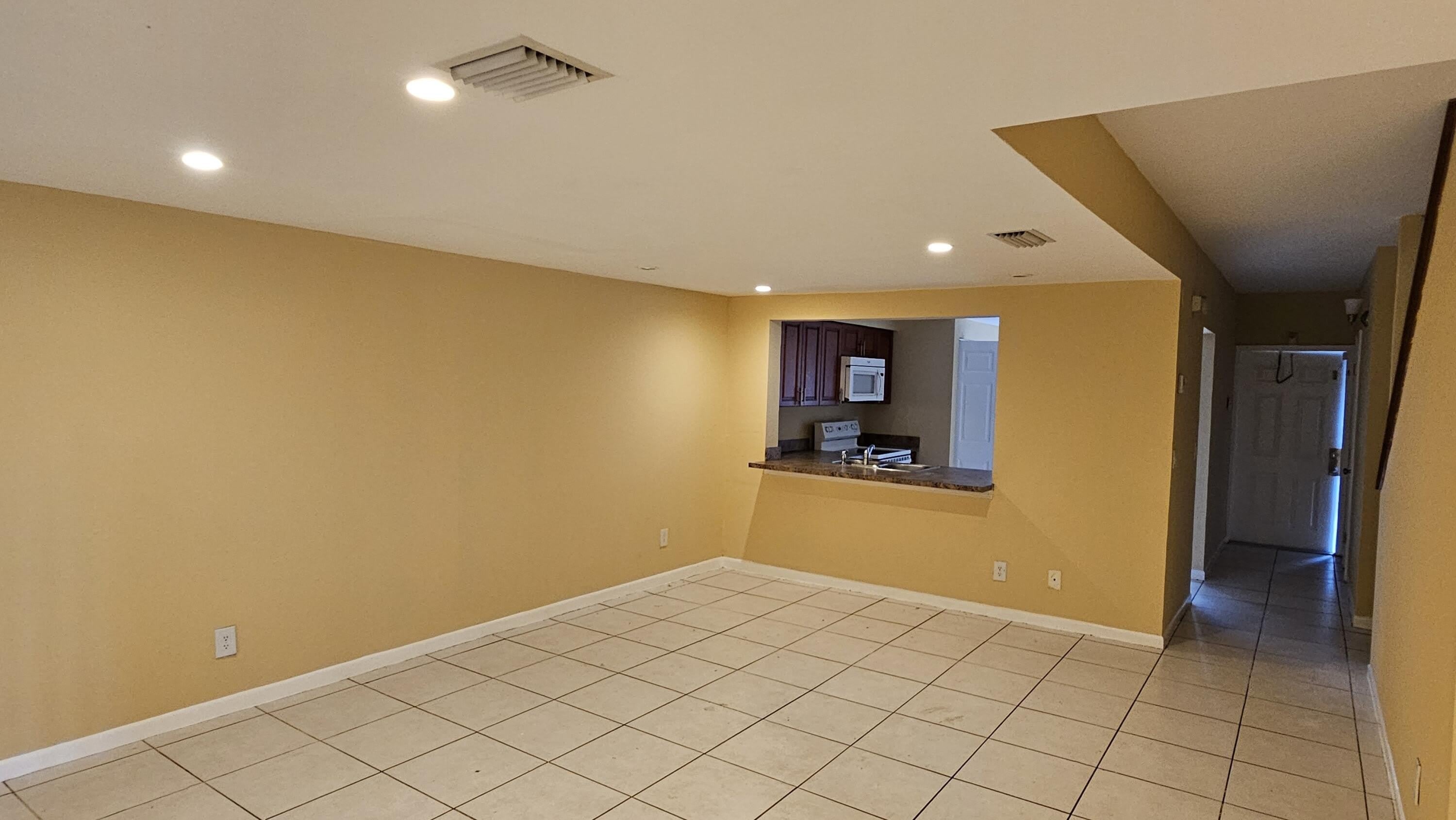 4621 Nw 88Th Avenue – photo 3