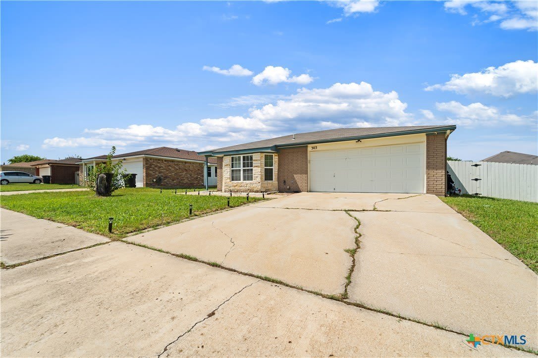 303 Carly Drive – photo 3
