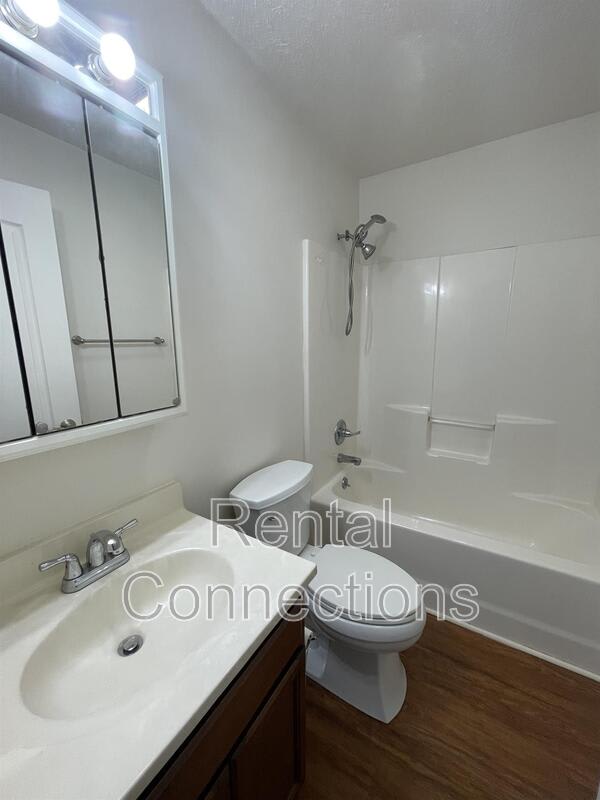 2100 Orchard St. Apt C – photo 4