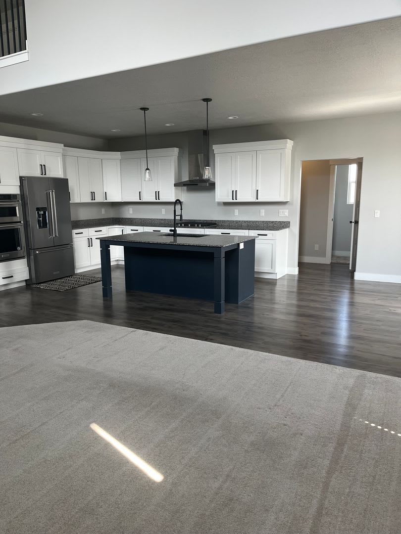 Three Bed Two And Half Bath Home In Eagle Mountain – photo 3