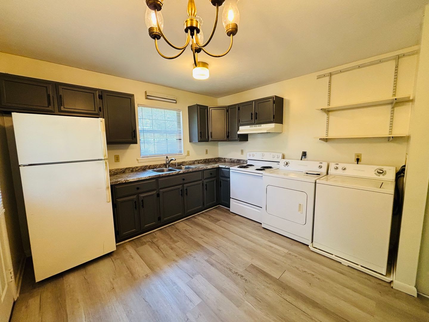 2 Bedroom 1 Bath Duplex – photo 5