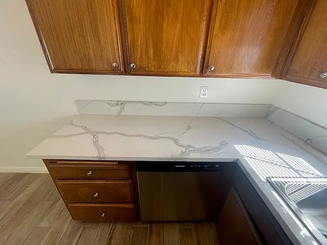 521 W D St Apt H – photo 3