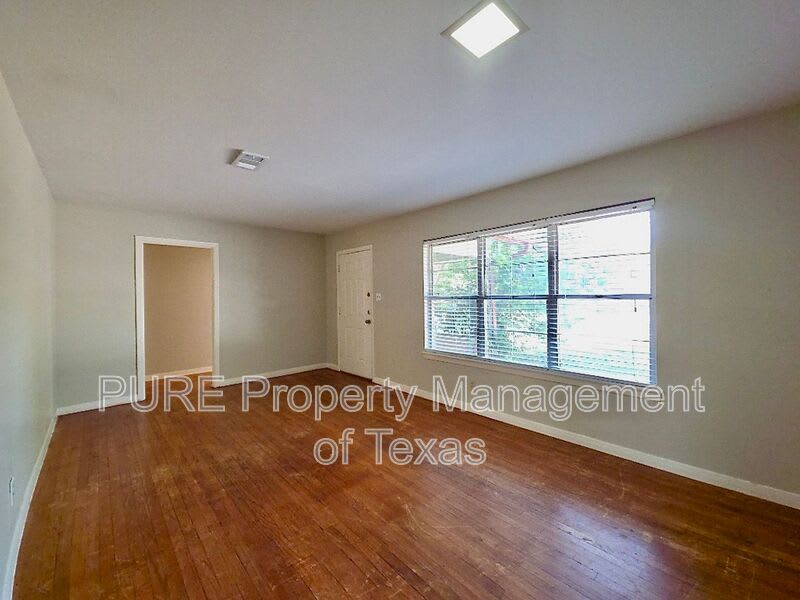 1408 Glencrest Dr – photo 3