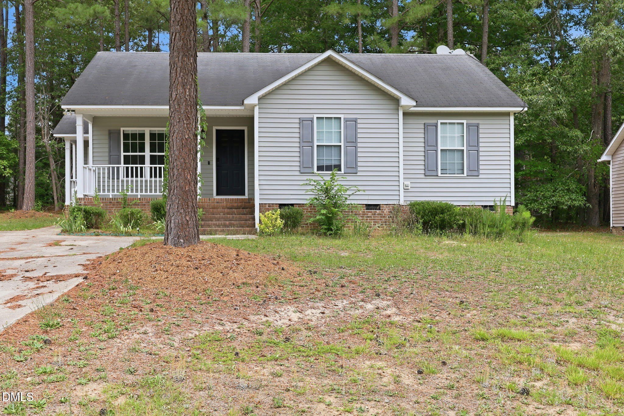 1057 Mailwood Drive – photo 2