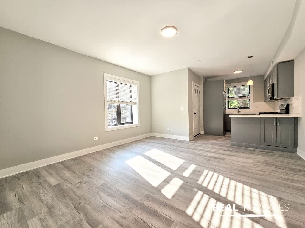 1135 Oak Ave – photo 3