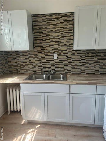 8625 Dexter Ave – photo 2