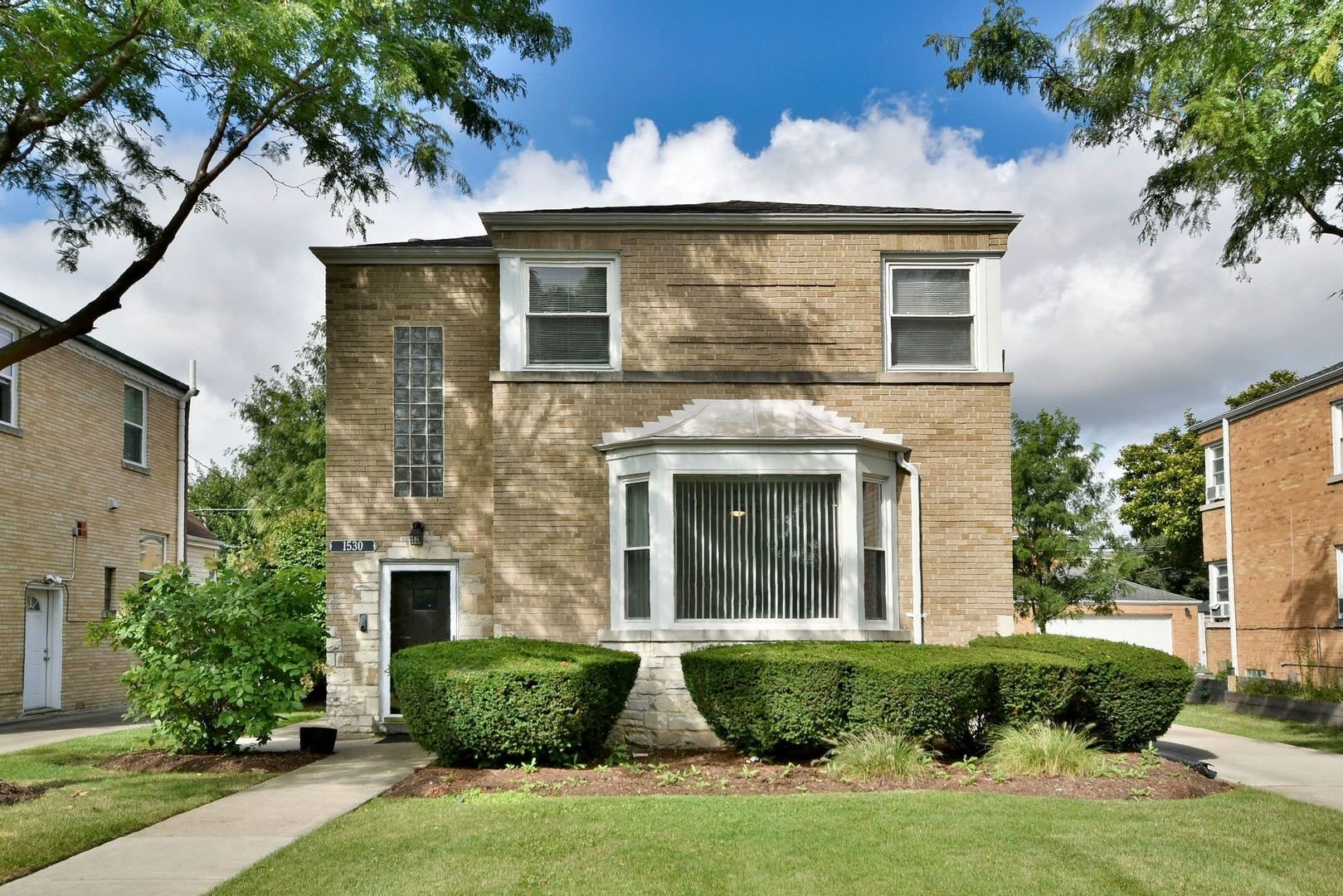 1530 Clinton Place – photo 1