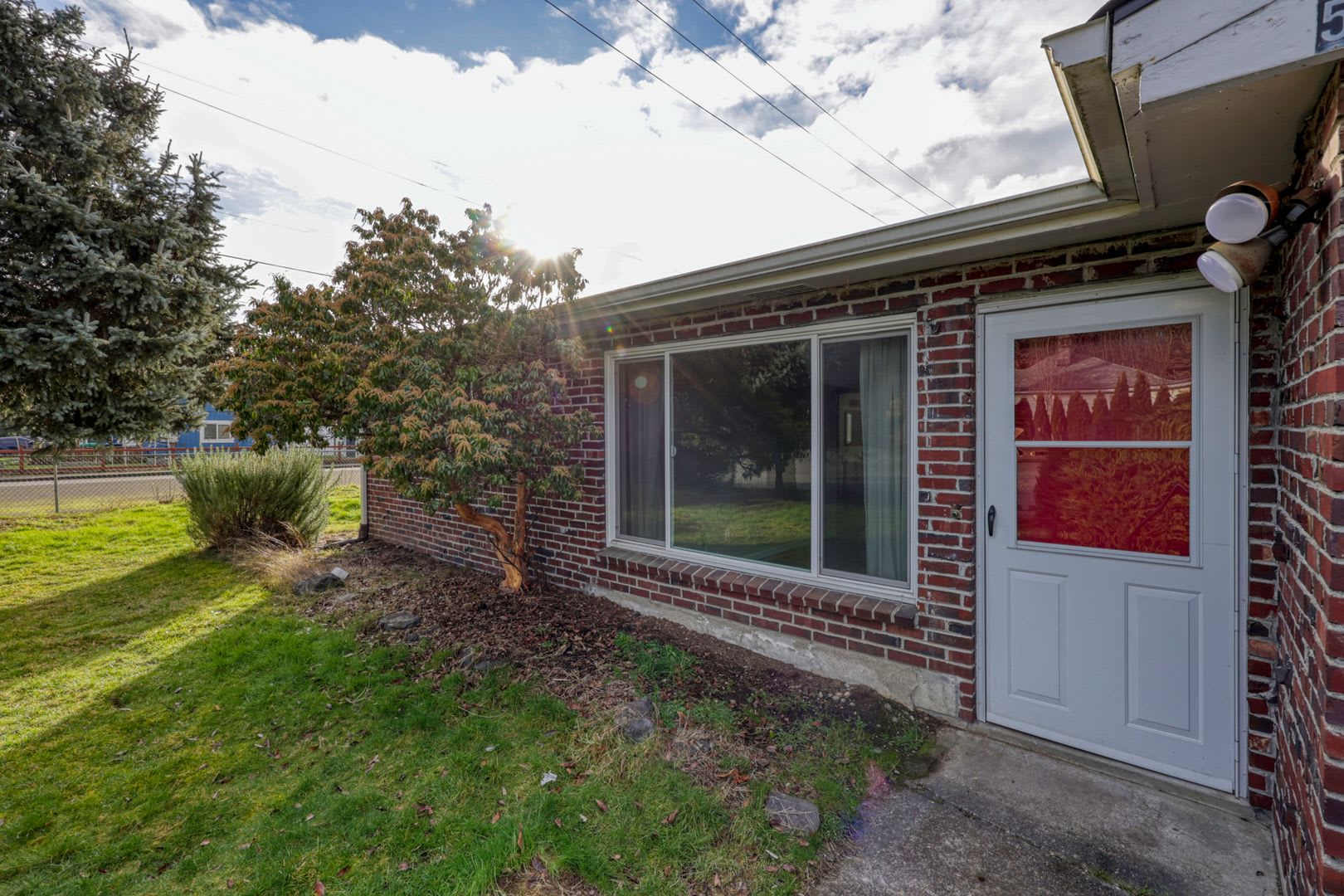 Desirable Tumwater Hill 1960 S Classic Charmer With 2 Beds 1 Bath Attached Garage New Paint And Flooring – photo 3