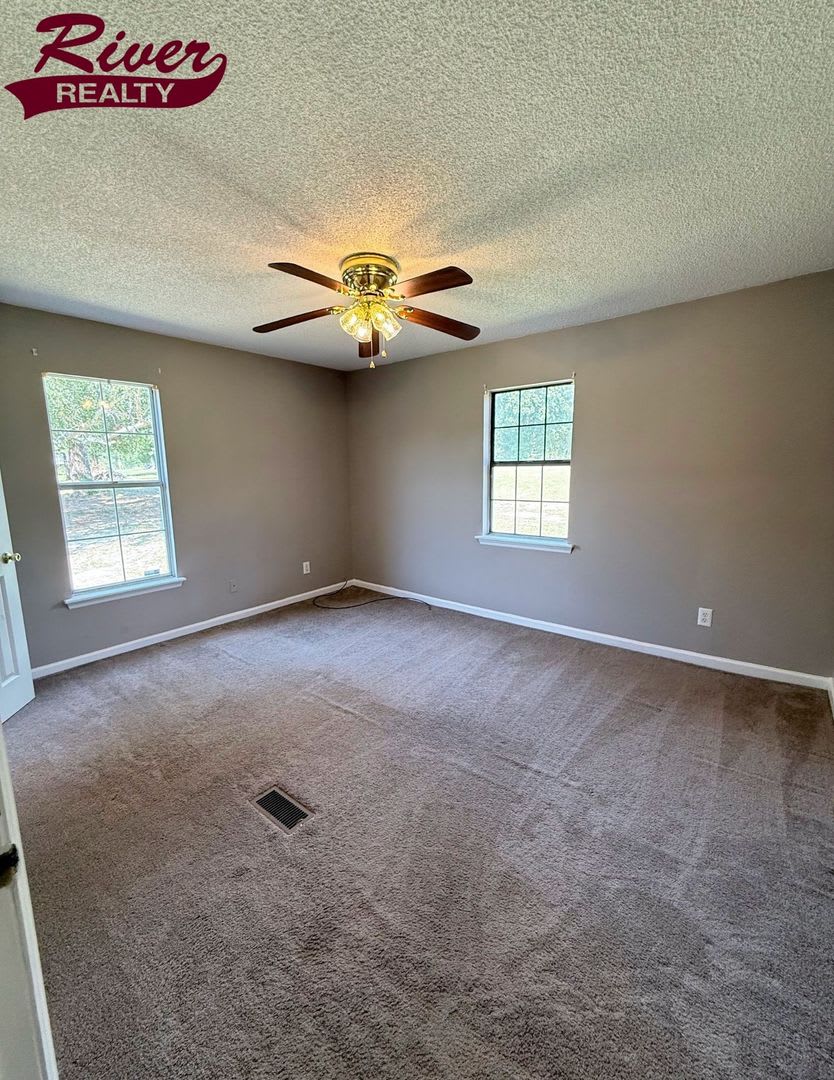 5735 Deans Bridge Rd – photo 4