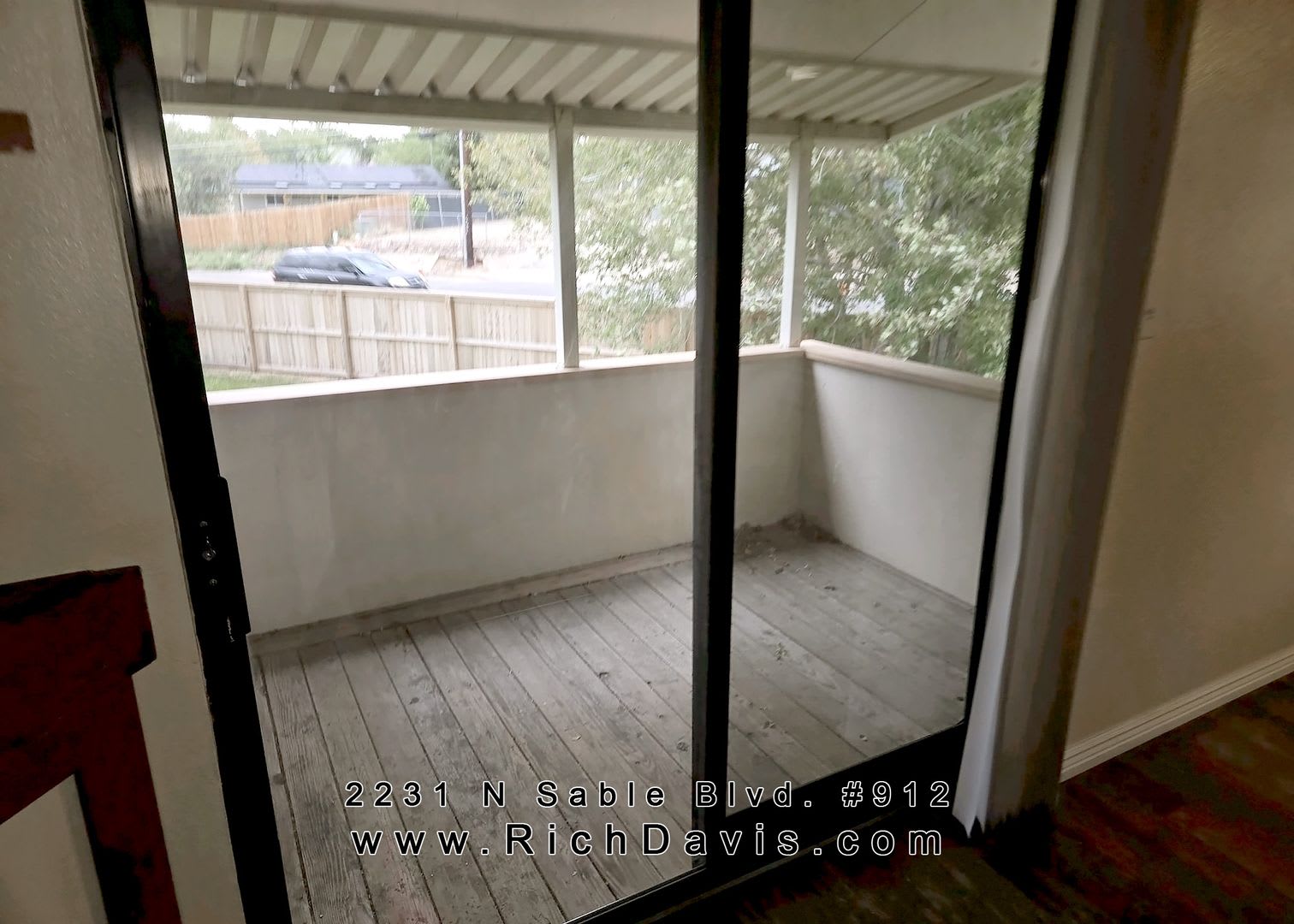 Large 1 bed with washer and dryer hookup – photo 4