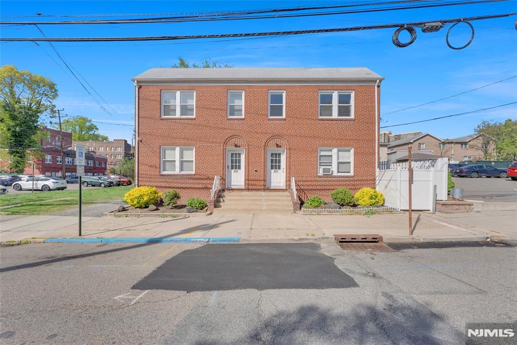 227 Columbia Ave – photo 1