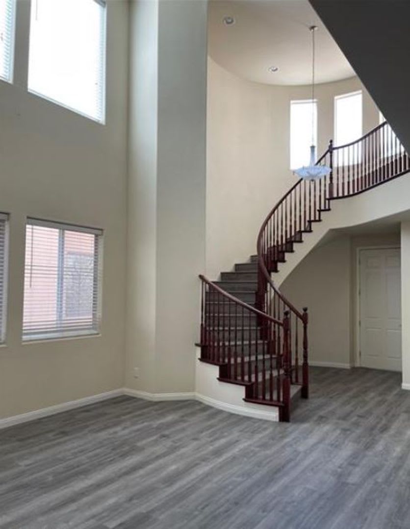 500 Off Move In By 09 04 2026 Spacious 4 Bedroom Home With Resort Style Amenities In Guard Gated Rhodes Ranch – photo 4
