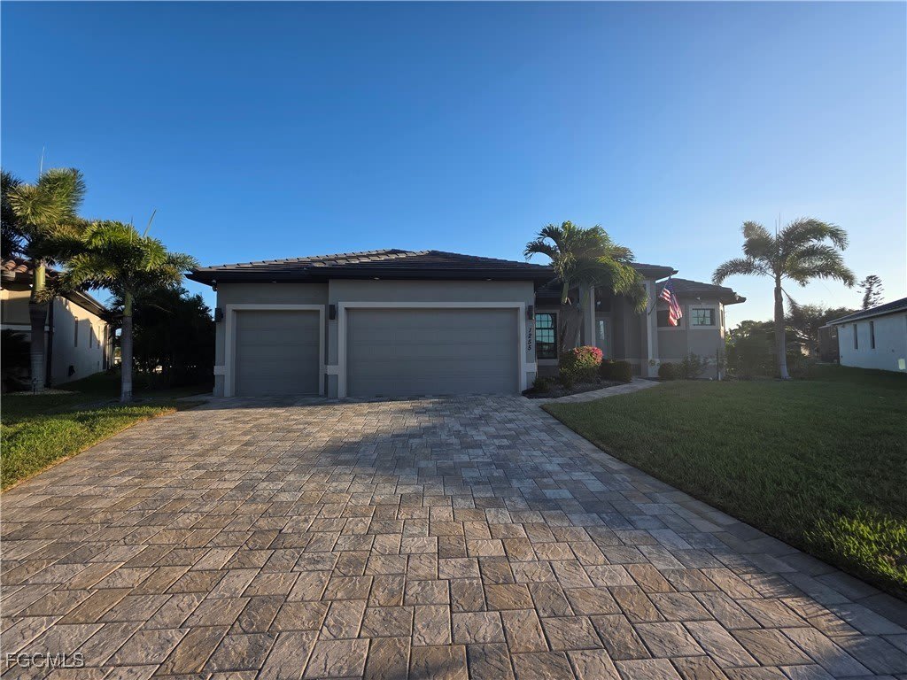 1255 NW 38th Avenue – photo 2