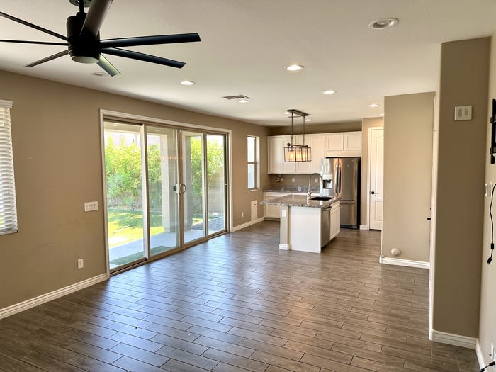 2930 East Sunland Avenue – photo 5