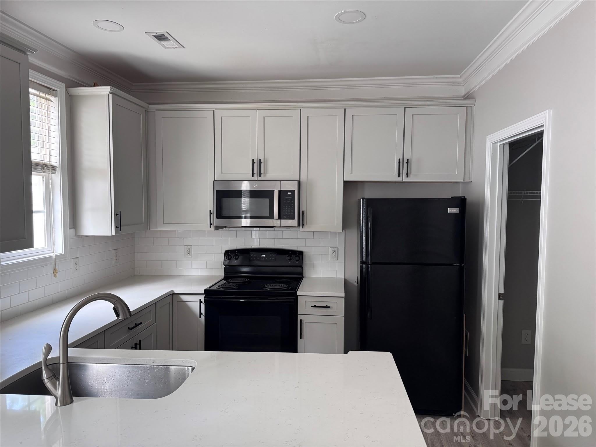 9737 Longstone Lane – photo 3