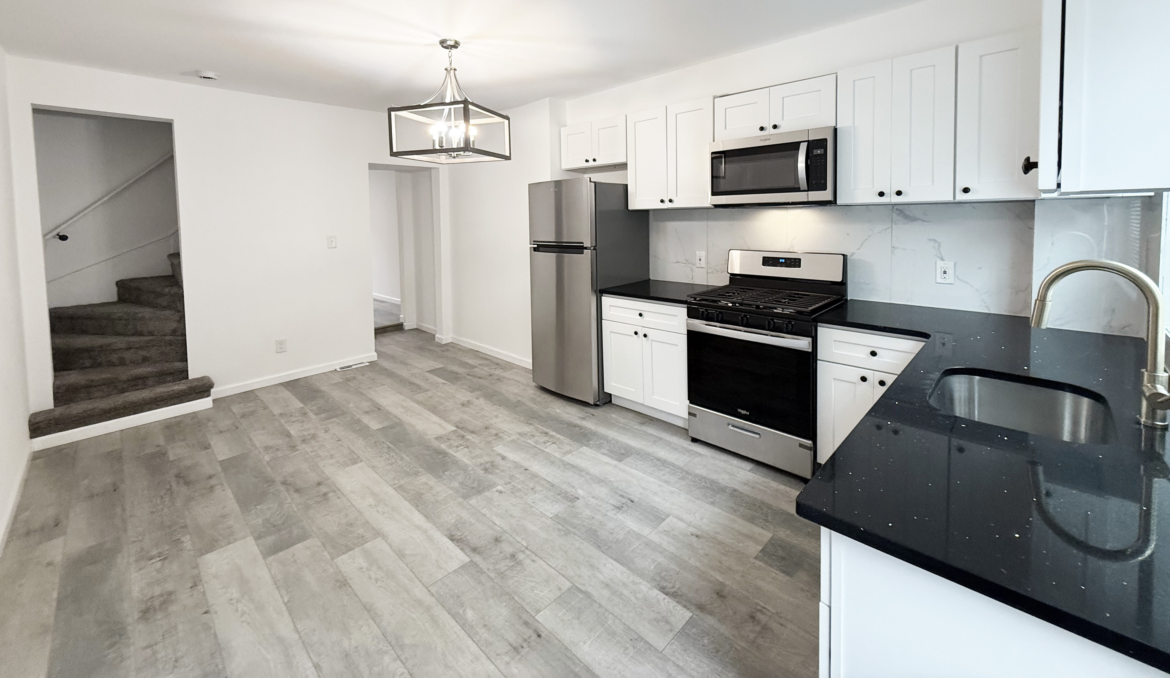 210 Washington Street – photo 4